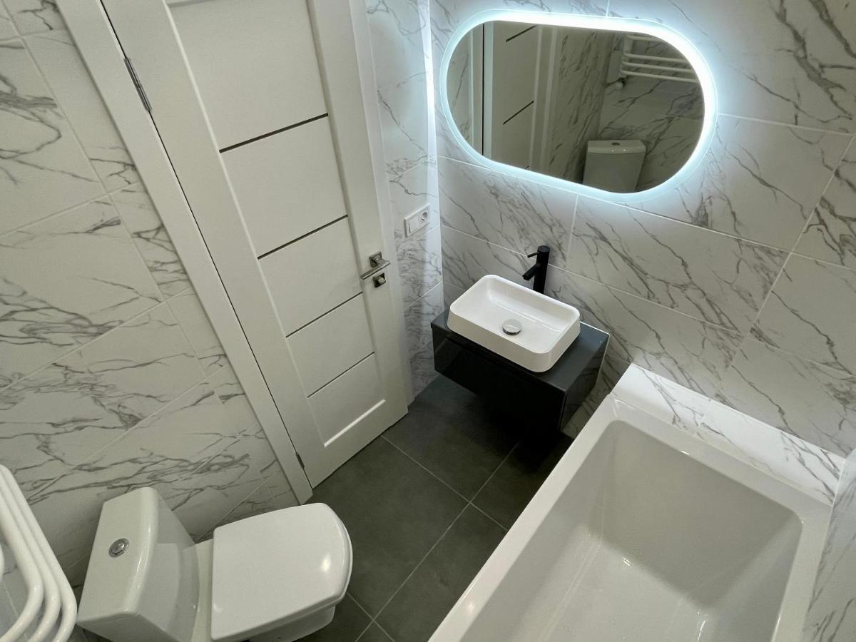 Apartment Premium In Center 이바노프란키우스크 외부 사진